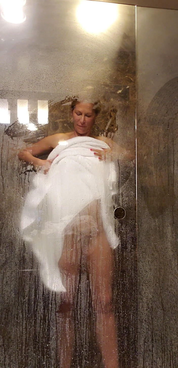 JessRyan: MILF Camgirl Jess Ryan Soaps up in the Shower