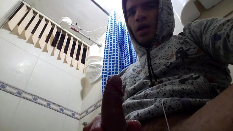 trebol_Jess: Joven se masturba con ropa