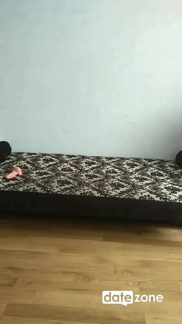 Datezone: Soția cu picioare picioare își satisface pizda în ciorapi sexy și lenjerie neagră