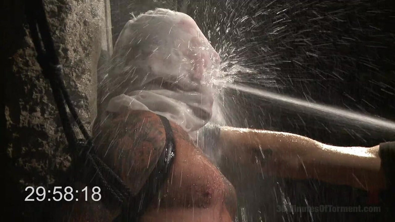 30 Minutes of Torment: La destrucción de Max Cameron