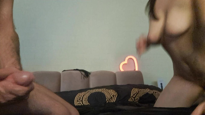 Abby Dickinson: Coperto di sperma dopo un salivoso deepthroat - massaggio prostatico ballbusting -...