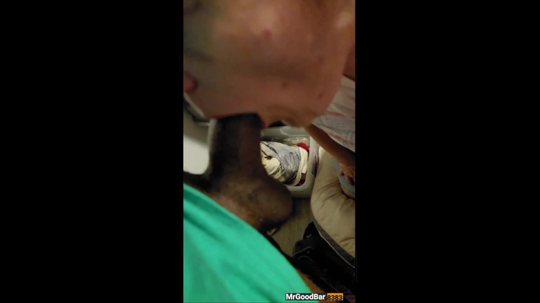 MrGoodBar LongJohnson: Retour, Suk et fuk avec creampie à la fin