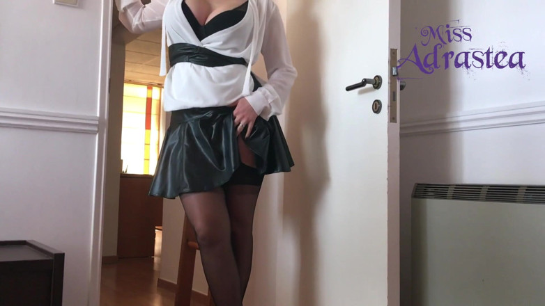 Miss Adrastea: Il capo ti educa alla sua troia sega!