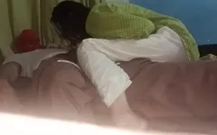 Meia-irmã com meio-irmão fodendo ousando noite tão quente