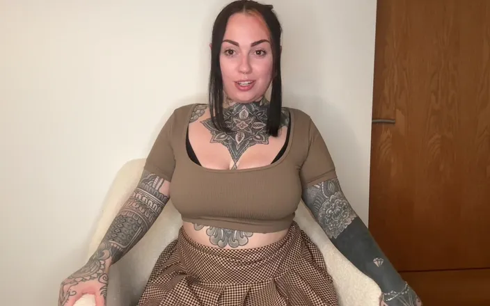 Miss Valentina: Hunted Extortion Level 2