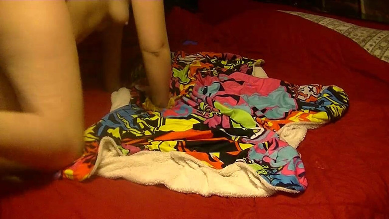 Ohdangitsmyfans: 妻子如何躺下再次张开和打屁股