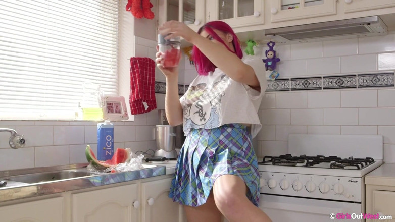 Girls Out West: Busty amateur teen Ramona toys her hairy pussy in the...