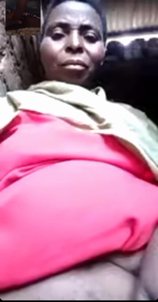 Me and my new slut: Hadzabe kmen zralá žena masturbuje s BF, Hadzabe vs technologie, je...