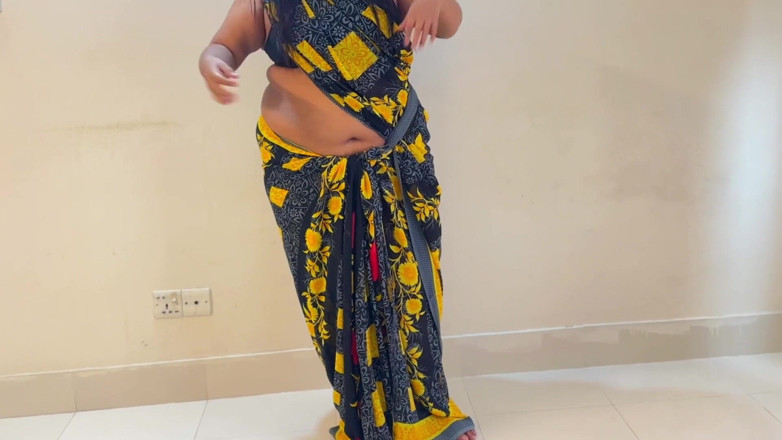 Aria Mia: Pembantu rumah panas puan dengan tujuh pelacur