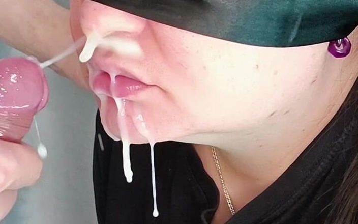 BigSexShow: Soție curvă reală pasionată de spermă lingând sperma de la...