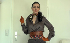 Lady Victoria Valente: Široké těsné pásy, část 65