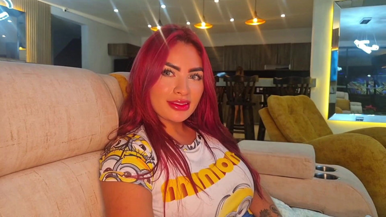AlejandraPalacios: Saya mengejek saudara tiri saya yang bergejolak sambil mengendarai penis...