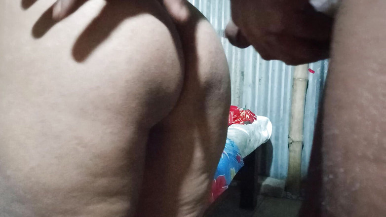 SAFI TV: 彼女のお尻で一人でファックした