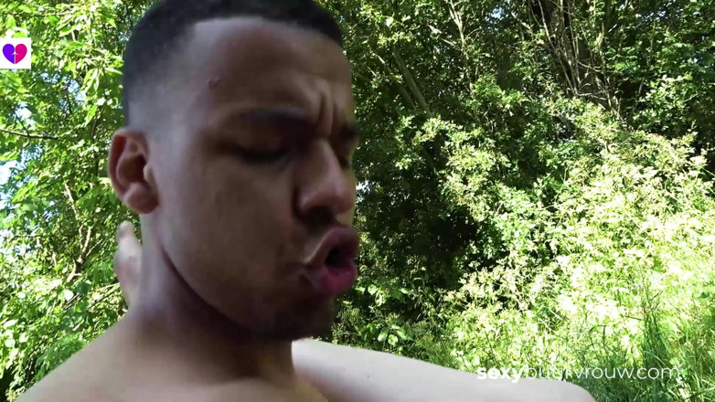 Sexy Buurvrouw: Interracial: Black guy fucks teen in his car (Holland porn)