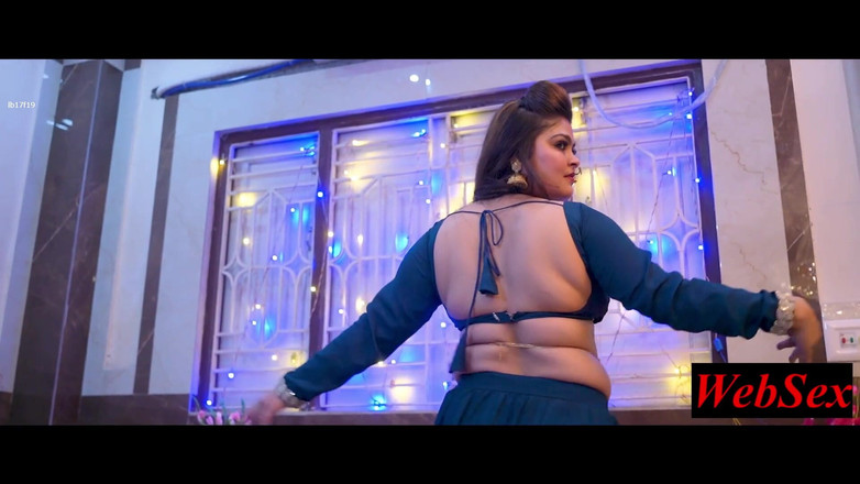WebSex Premium: उसके बिस्तर के प्रदर्शन ने मुझे पागल कर दिया! कृपया फिर से आओ