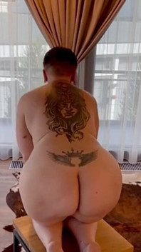 Stepmom with a Big Ass Wants to Be Fucked in Anal
