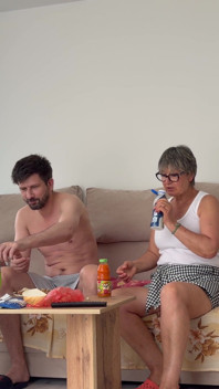 A Avó Anal 15 - Bife E Anal