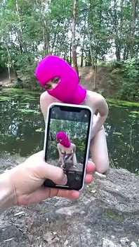 Muslimská děvka šuká v lese