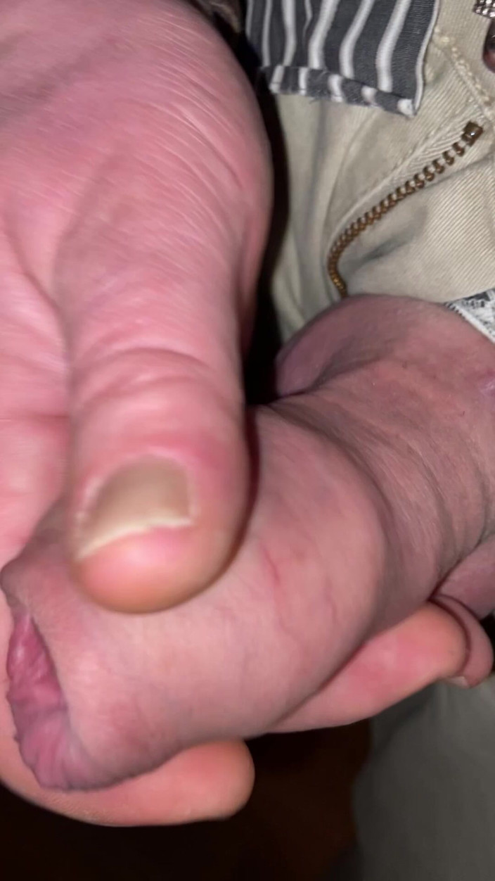 Foreskinguy: Close-up de Afiando Prepúcio Apertado com grande cabeça de pau