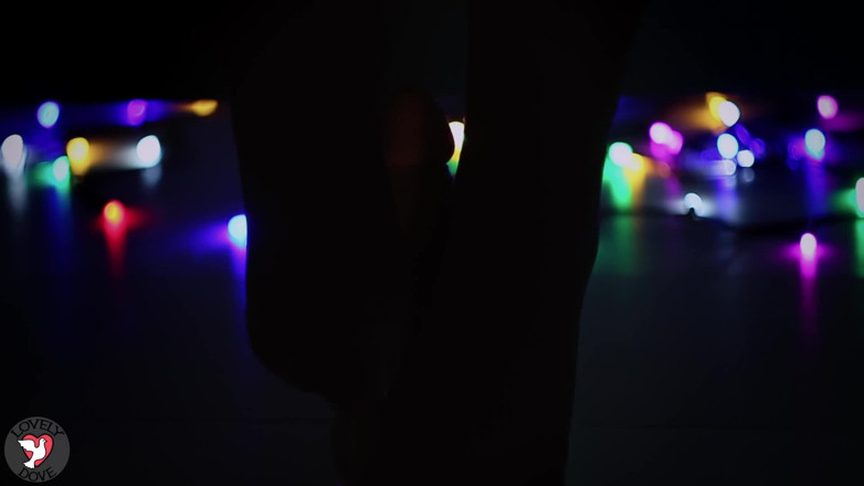 MyLovelyDove: Próbuję pończoch. Footjob. Brudna rozmowa