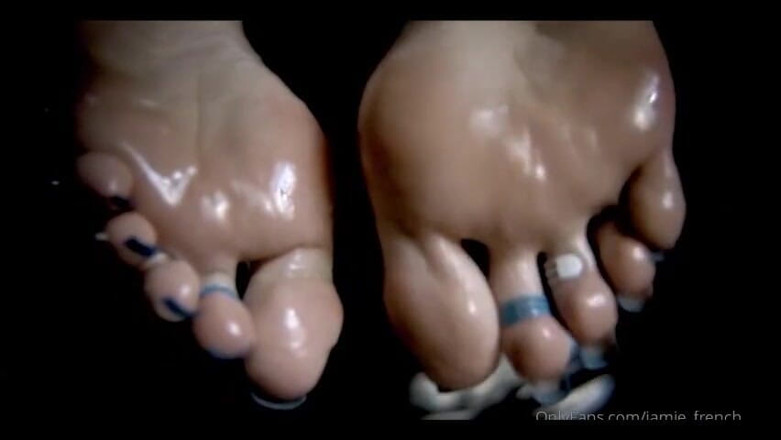 제이미 프렌치: Bluenails_2