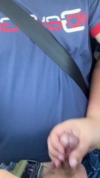 Handjob amatur dalam kereta