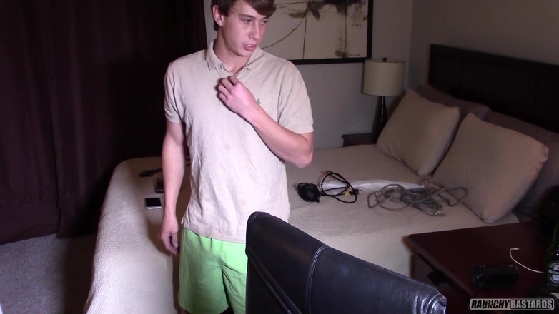 Raunchy Bastards: Мате з док-станції напевно може висушити член