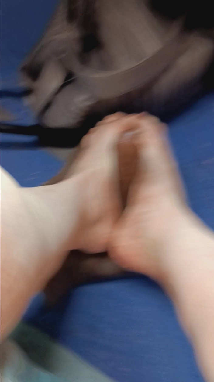 HerculesnVENUS: Funky Feet You Are in for a Footjob Treat