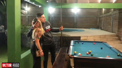 VictorHugo: Obraznică dându-și coada