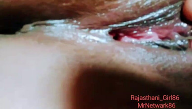 Rajasthan girl: Awek desi Rajasthani pancut air pepek keluar dari awek desi...