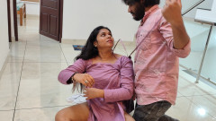 Vaigavarun45: Fremder junge betritt ein unkn-ehefrauen-mädchenhaus und macht heißen fick mit...