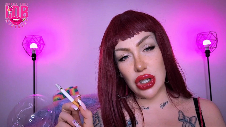 LDBMistress: Nghiện hút thuốc