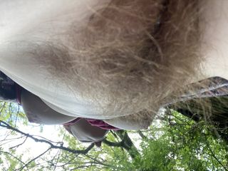 Rachel Wrigglers: पेड़ों के बीच मासूम स्तनों के खेल के बाद पिटर जंगल में खुद को पटक रहा है जो उचित चूत के खेल में बदल गया
