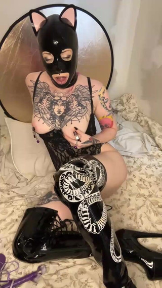 Lady Lazarus: Naked News Üçüncü Canlı Yayın