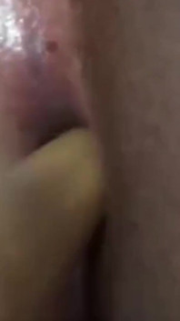 Futai în cur cu vibrator
