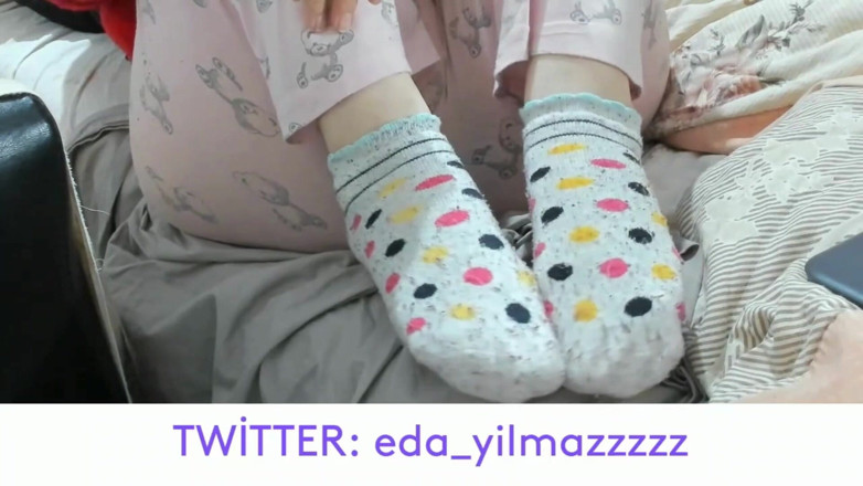 Bigass_sexy_bigboobs: Fuß- Fußfetisch - türkischer Fuß - türkischer Fußfetisch - Socken - strümpfe - türkischer porno -...
