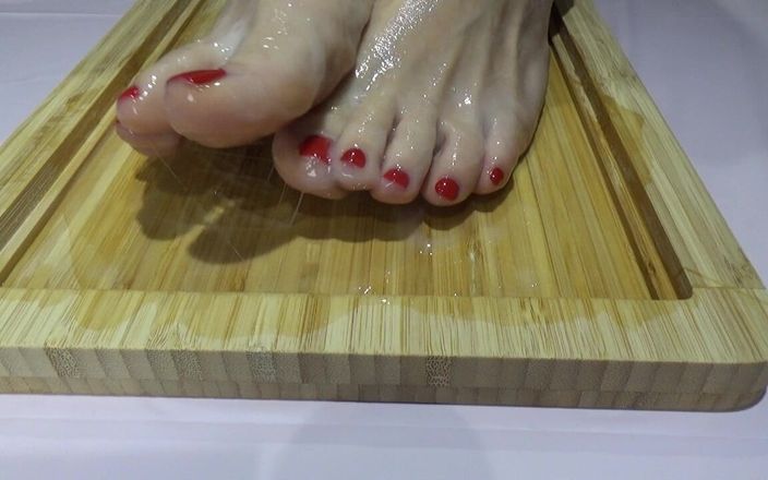 AnnaBUST: Cum in Pussy and on My Legs