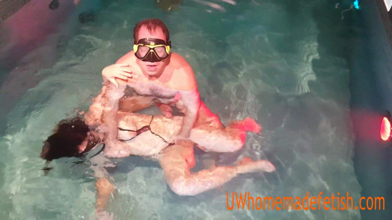 UW Homemade Fetish: Potężny orgazm Alia pod wodą