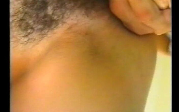 90's Italian Amateur: Escandaloso vídeo pornô de exibicionista italiana gostosa esposa # 1
