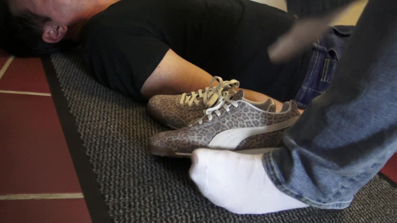 Foot Girls: Russian Mistress Trains Her Home Feet Slave!