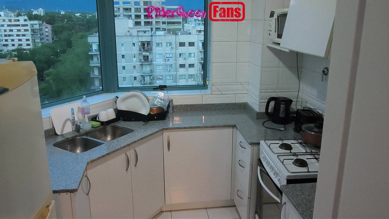 Riderqueen: 부엌의 새엄마 - 팬들을 위한 영상