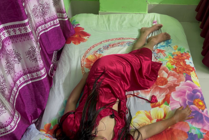 Riya Chowdhury: My stepbrother fucked me at midnight and first time I...