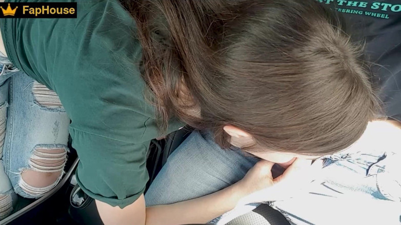 Alina Rai: La figliastra sexy dopo l'università succhia il patrigno preoccupato proprio...