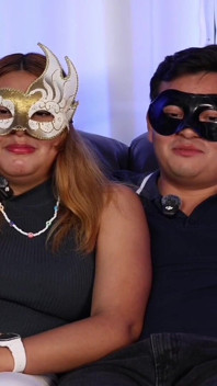 Groom přesvědčí svou přítelkyni, aby natočí jeho první porno video