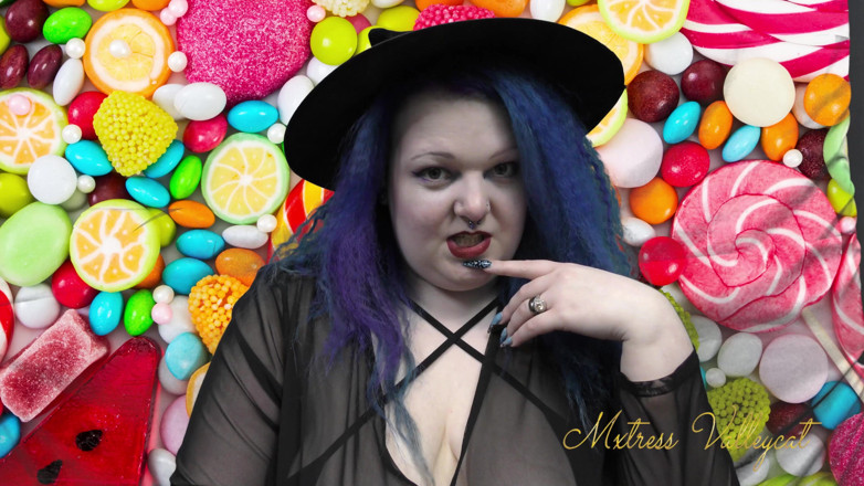 Mxtress Valleycat: Vrăjitoria ascunsă te transformă într-o gustare