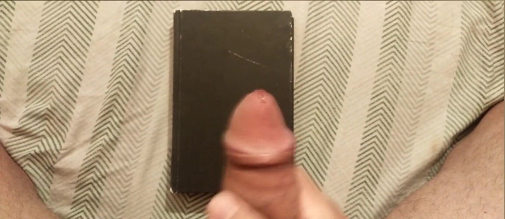 Lo Zborro: Moje děvka sousedka mi hází kalhotky na balkón.