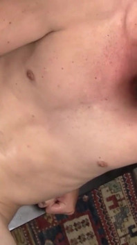 Delinquent kehle gefickt und mit sperma gefüllt