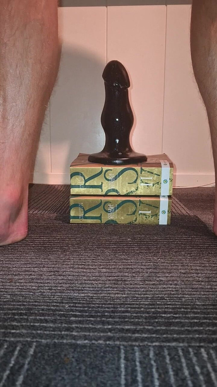 NoFace Twink X: Gay Twink několik obrovských hraček