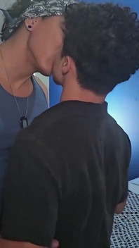 Barebackthathole - Diego Platano se fait baiser sans capote par Vinni
