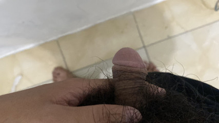 Jackson World: 独处的秘密时间在空荡荡的房间里被观看的快感